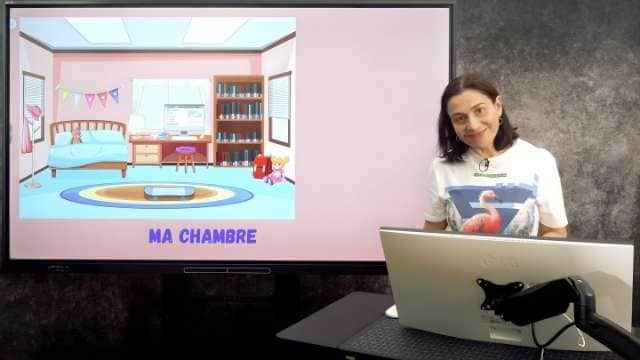 Ma chambre préférée. Les objets d'une chambre. Comment utiliser les prépositions de lieu?